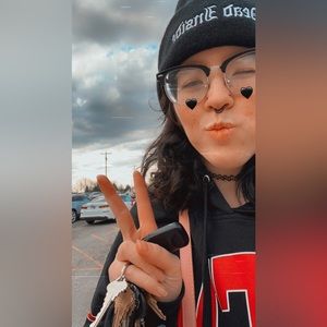 Meet your Posher, Kay